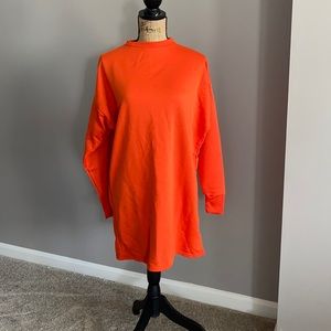 ❌ SOLD 
Orange over size sweatshirt dress
